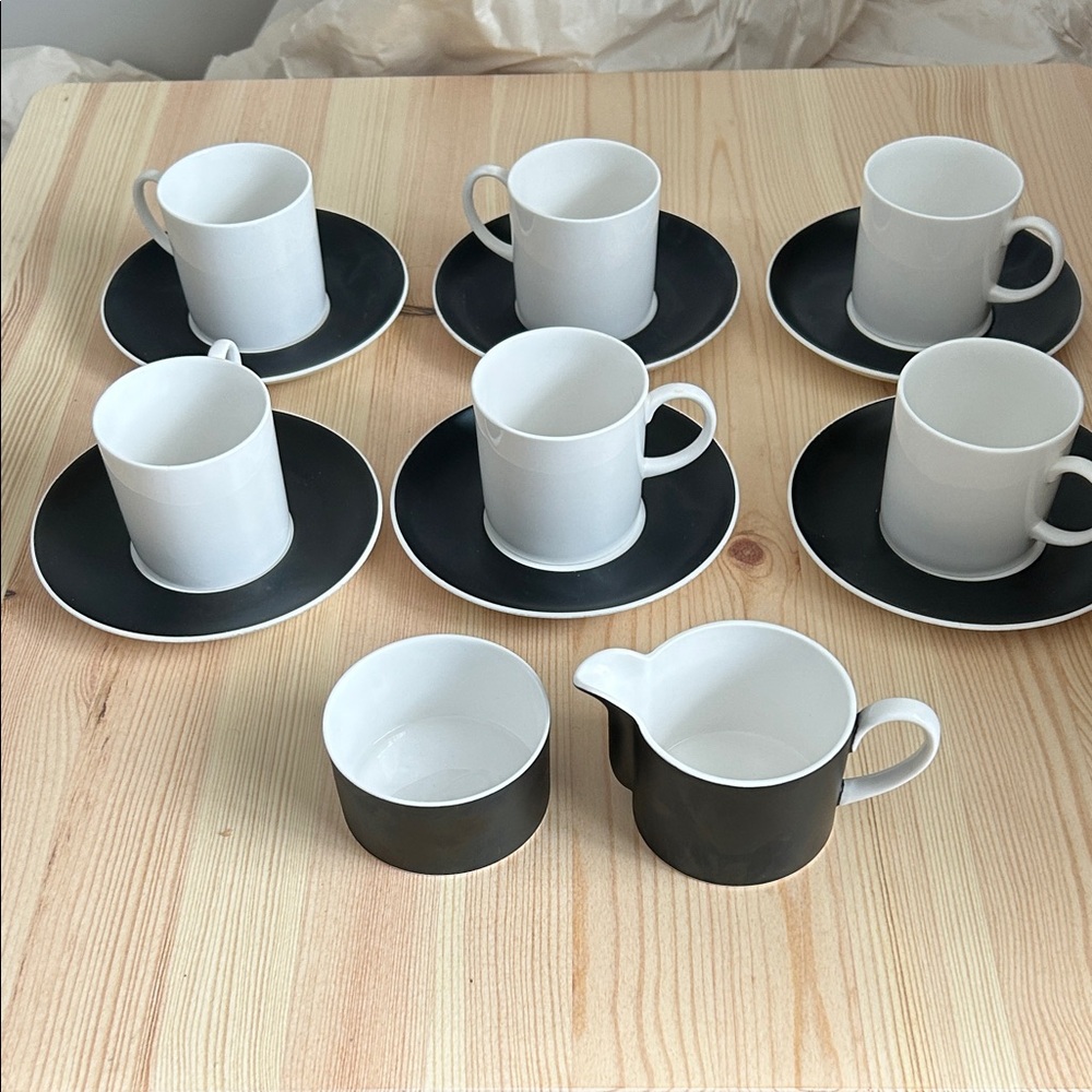 Susie Cooper “Contrast” demitasse coffee set with cream and sugar